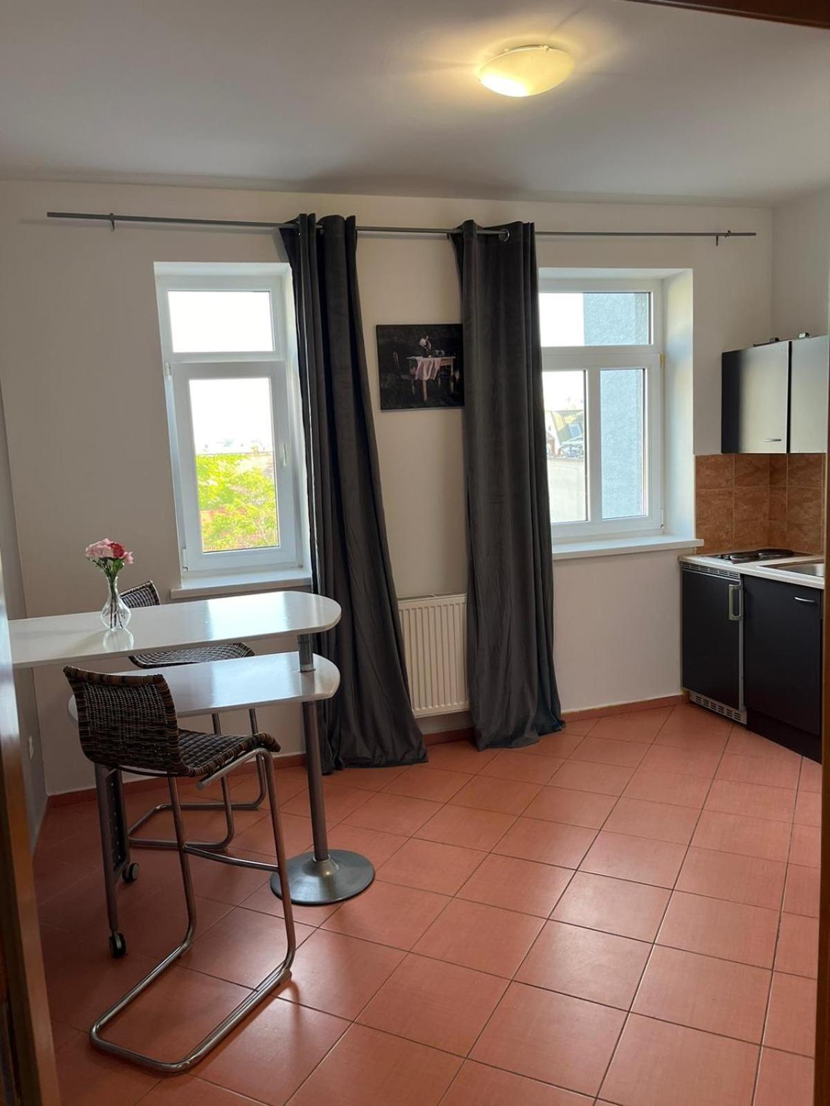Plaza De Luxe Apartment Bratislava Ngoại thất bức ảnh